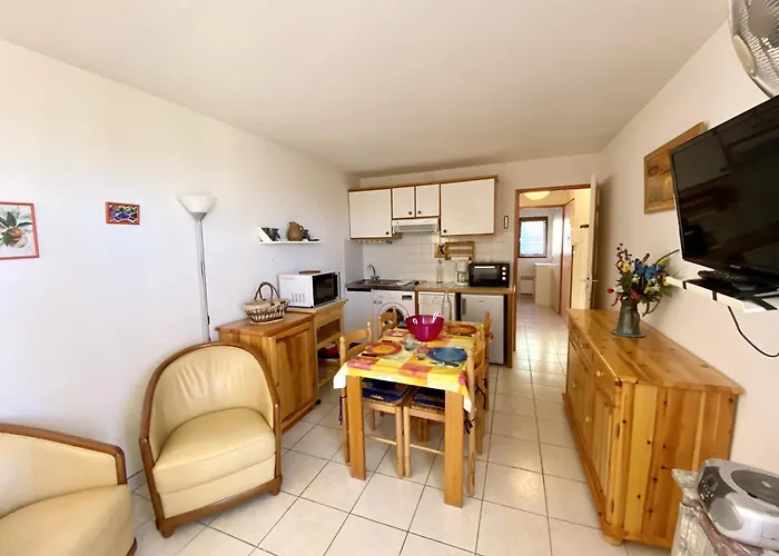 T2 Confortable A Saint-pierre-la-mer - 4 Pers, Proche Plage, Equipe, Balcon, Animations A Proximite - Fr-1-795-47 *